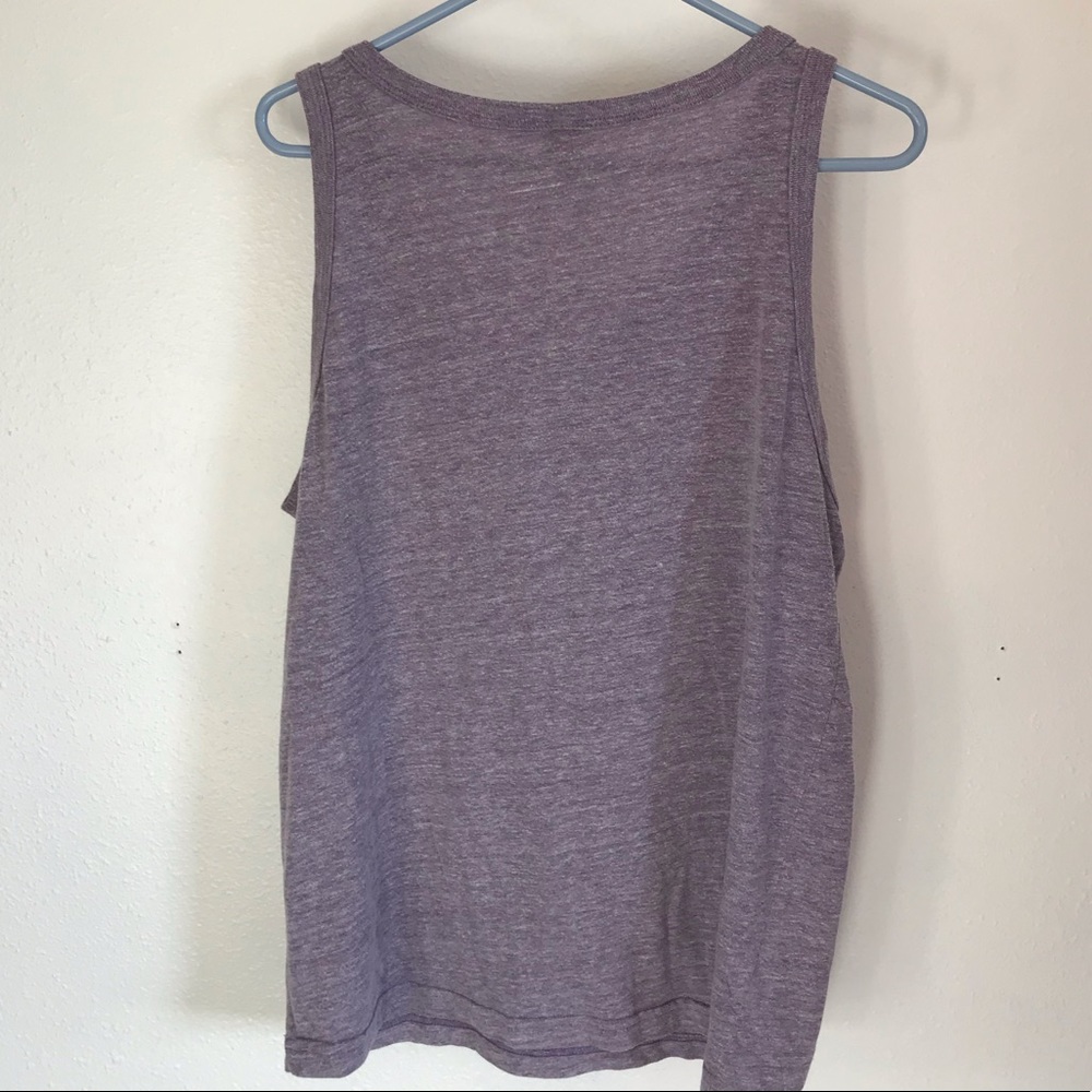 Men’s Top - Picture 2 of 3